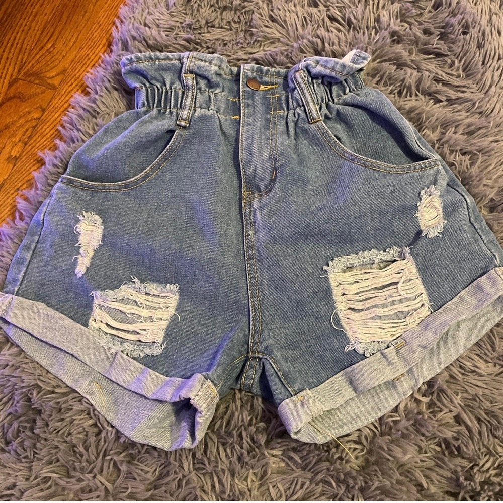 A super cute pair for of shorts. Prefect for summer.